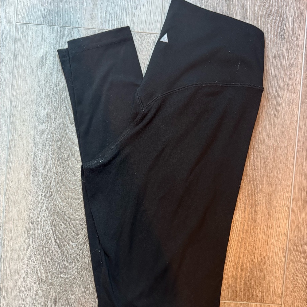 Vitality Cloud Black Leggings